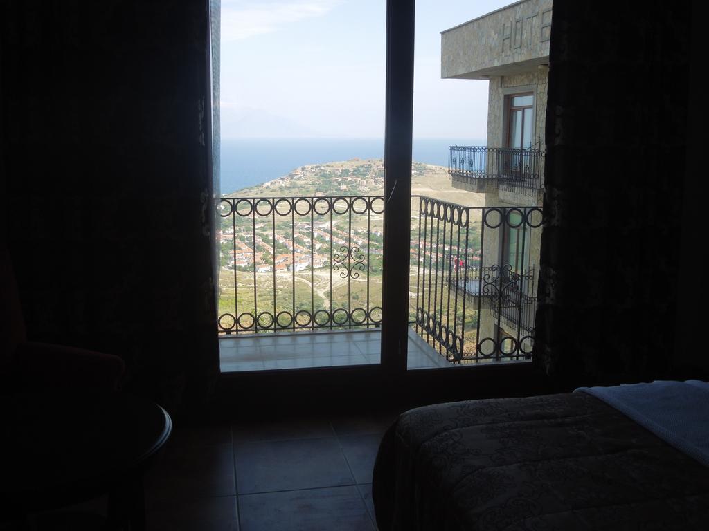 Masi Hotel İmroz Habitación foto